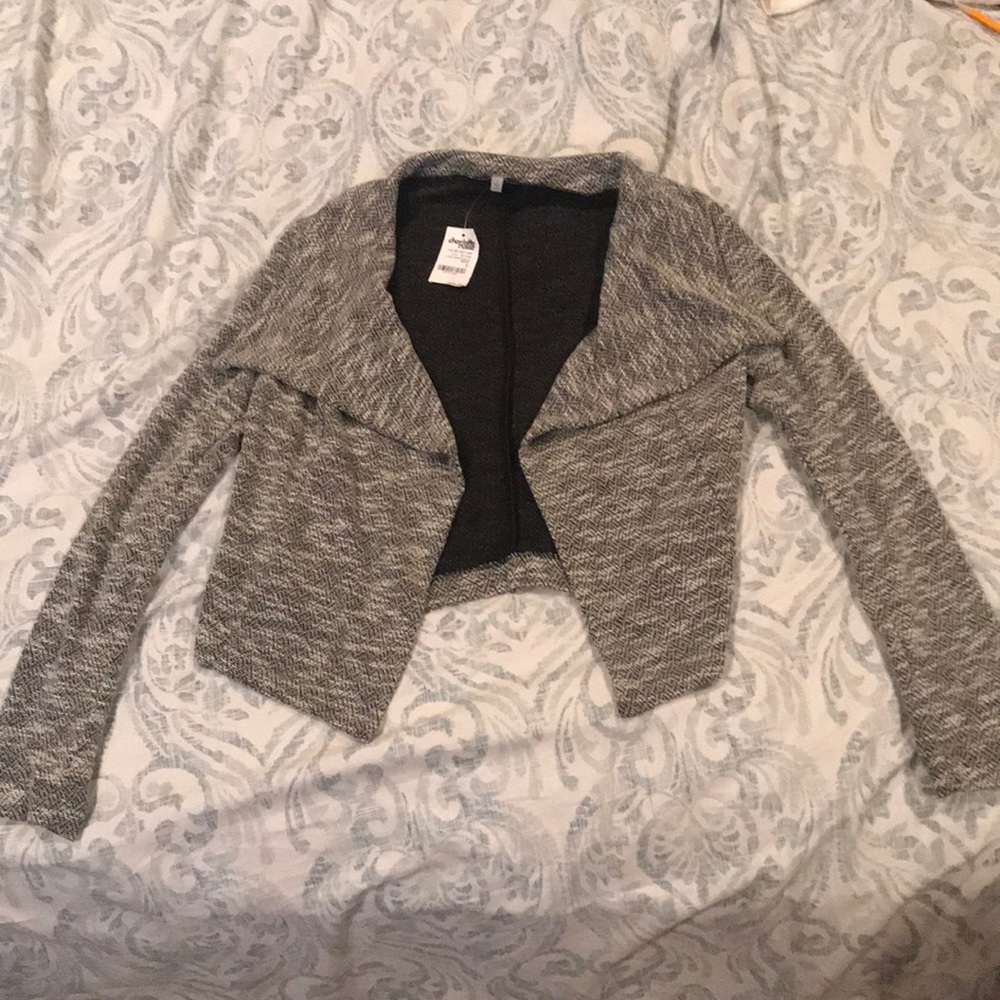 NEVER WORN Charlotte Russe white\black blazer